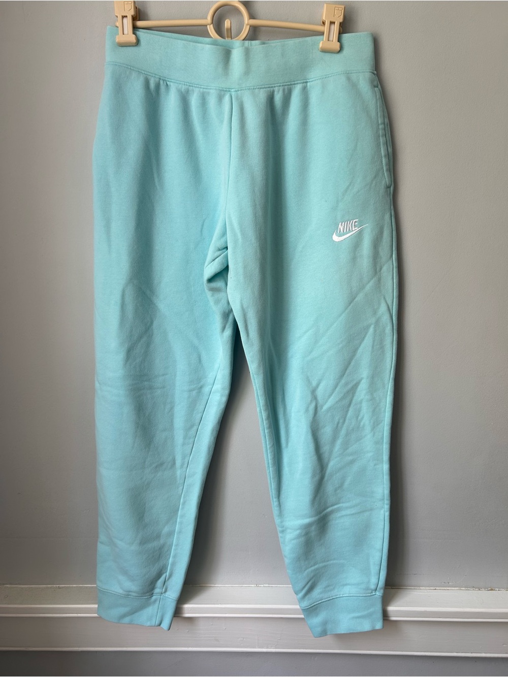 Nike youth Sportswear Club Fleece Mid-Rise Joggers Light Baby Blue youth XL